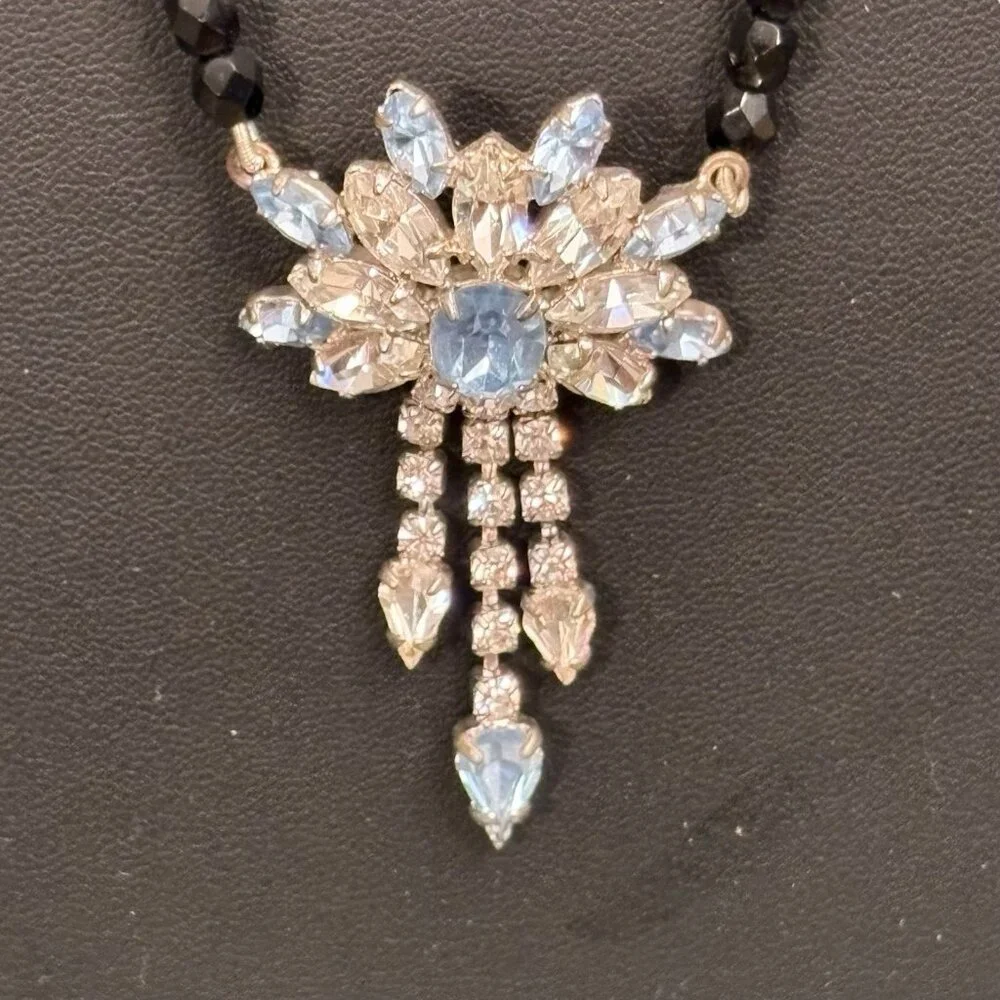 VTG Necklace Blue Black Clear Glass Faceted Bead‎ Pendant Prong Set Silver Tone